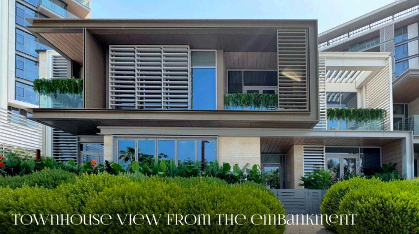 Ultra-Luxury 4BR Waterfront Townhouse | Distress Deal | Bluewaters Island